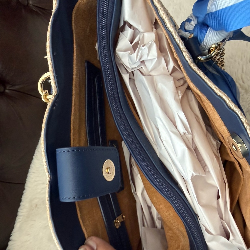 Betsey Johnson NWT Blueberry 🫐 Woven Bag with Scarf Twilley - Picture 4 of 4